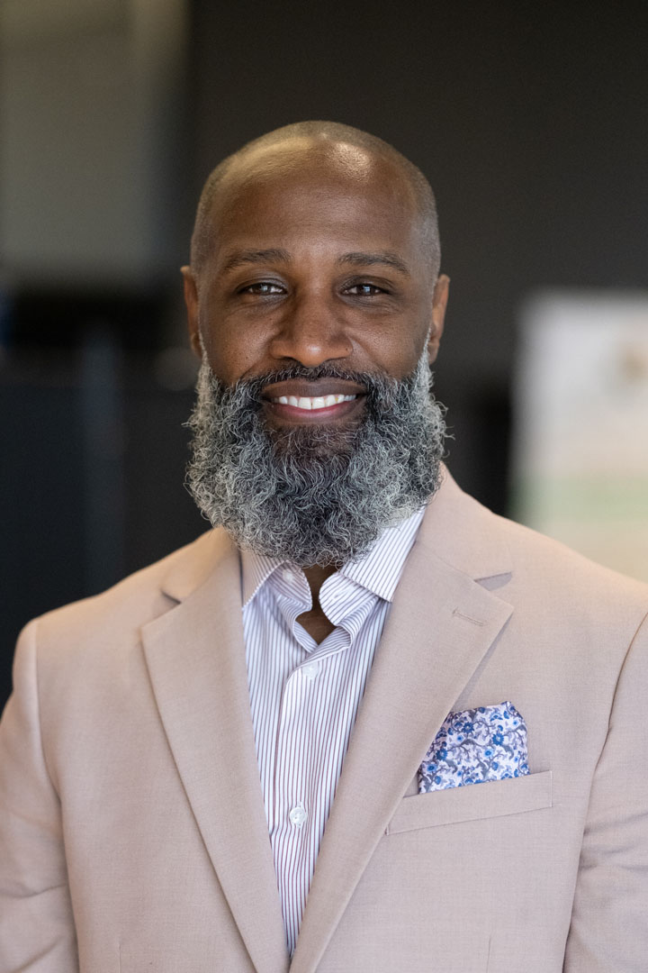 Event headshot Toronto - on-site Headshot Hub portrait