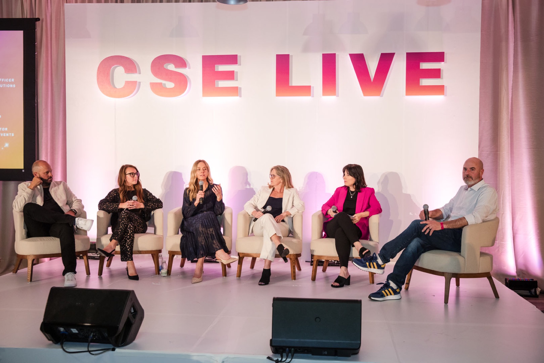 Conference photographer Toronto — panel discussion on stage at CSE Live