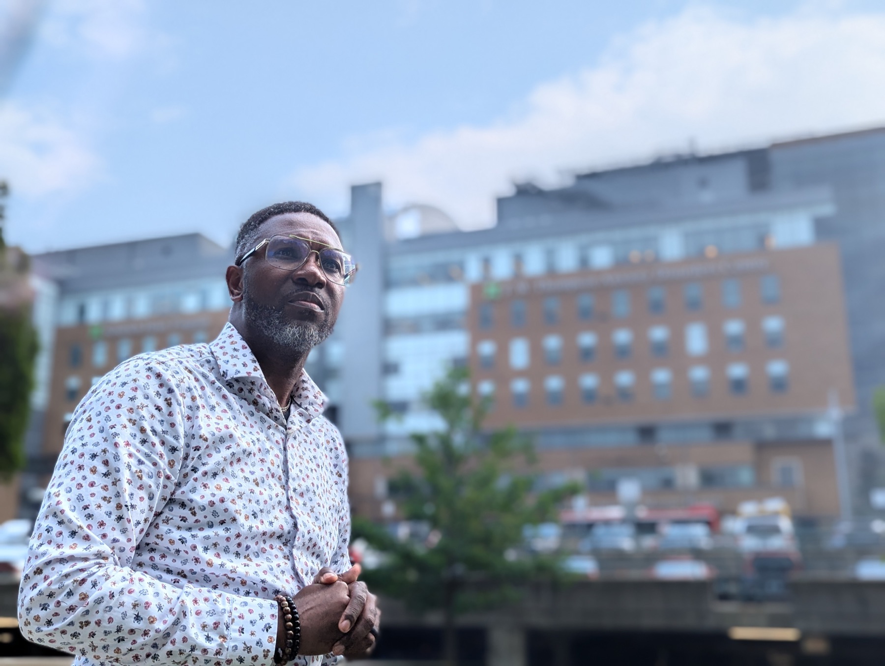 Corporate event photographer Toronto — Sheldon Isaac outside Sunnybrook Health Sciences Centre